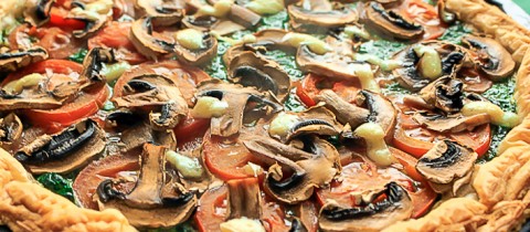 Spinach, tomato and mushroom quiche