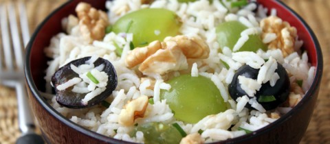Grape and walnut rice