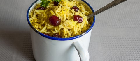 Cinnamon rice with cranberries and saffron